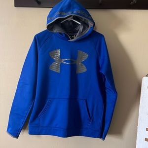Under Armour brand sweatshirt. Youth size XL. In very good condition.
